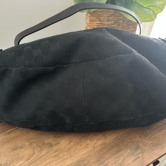 Gucci Black Monogram Shoulder Bag - Picture 9 of 10